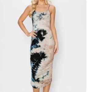 Heart & Hips Tie Dye Front Tulip Hemline Midi Dress. Size S. P325/A